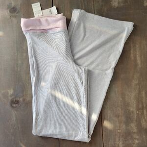 NWT Hollister Always Cozy Knit Foldover Waist Flare Pants – Size Small